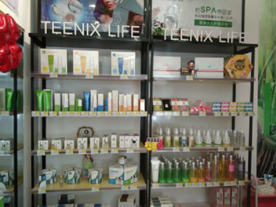 強大品牌加盟小資生活,不用擔(dān)心想開家化妝品店要多少錢