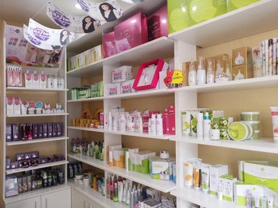 廣州時(shí)尚女孩生物科技 一站式貼心代加工服務(wù)與化妝品批發(fā)新標(biāo)桿